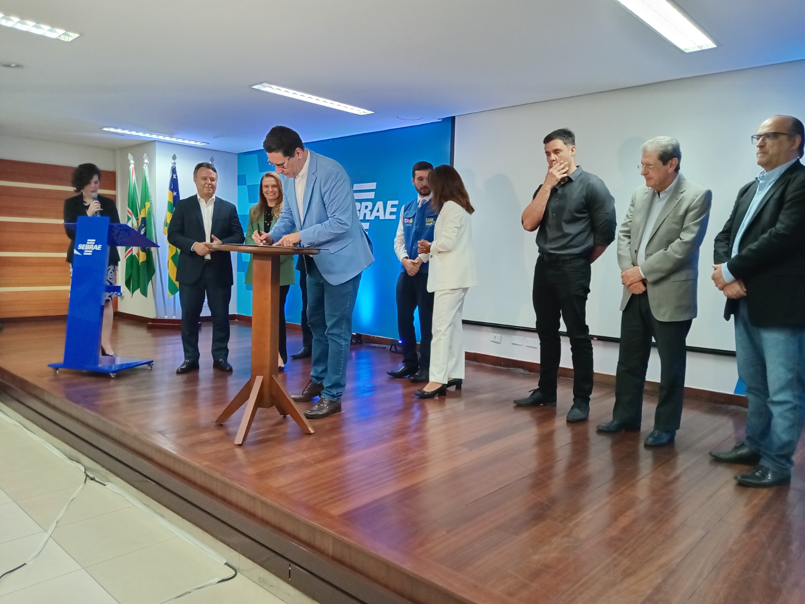 Goiás Social e Sebrae estabelecem parceria que assegura consultoria gratuita a alunos do Colégio Tecnológico 