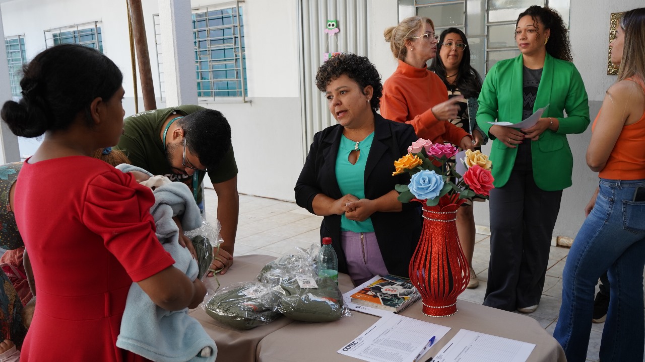 Colégios Tecnológicos de Goiás entregaram mais de 1500 conjuntos de moletom para famílias em situação de vulnerabilidade social 