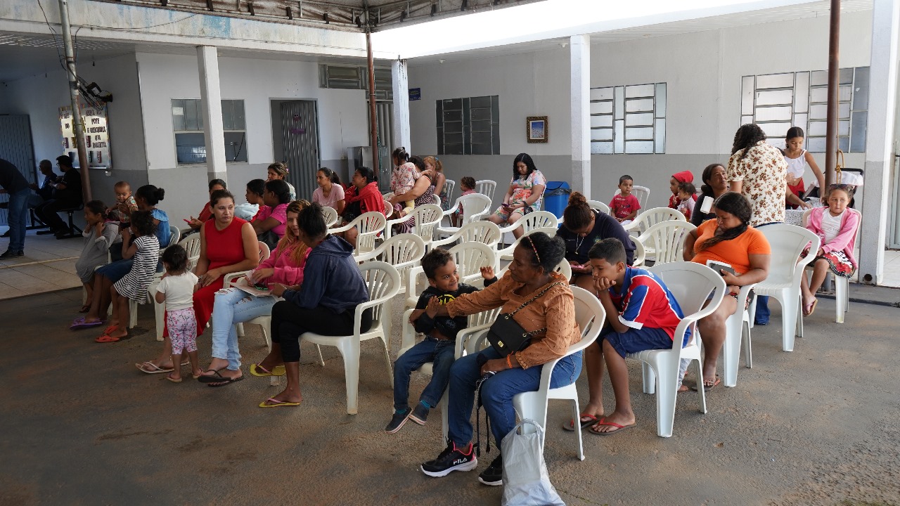Colégios Tecnológicos de Goiás entregaram mais de 1500 conjuntos de moletom para famílias em situação de vulnerabilidade social